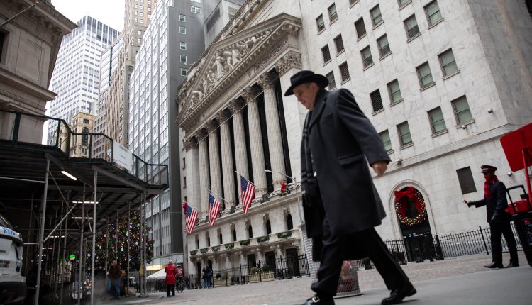 Treasury yields fall amid fears of new coronavirus strain