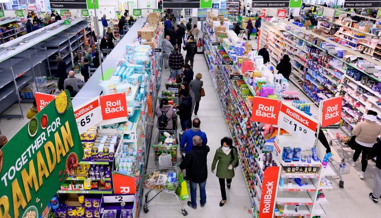UK supermarkets stockpile food; shoppers told not to hoard