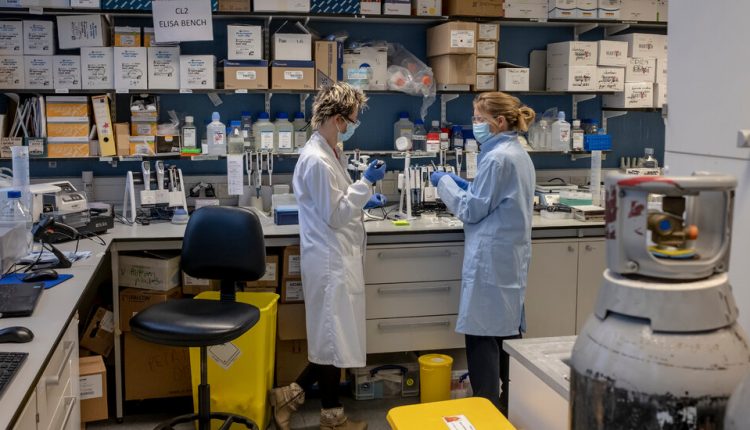 Britain Authorizes Covid-19 Vaccine From Oxford and AstraZeneca