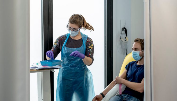 U.K. Authorizes Covid-19 Vaccine From Oxford and AstraZeneca