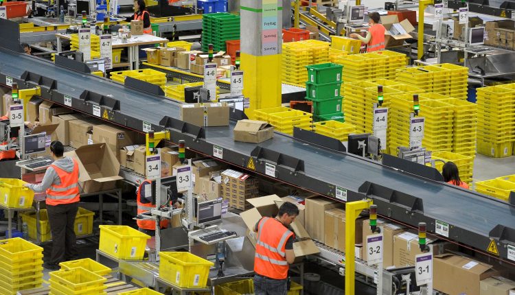Foreign Amazon sites named in U.S. 'notorious markets' list for counterfeit goods