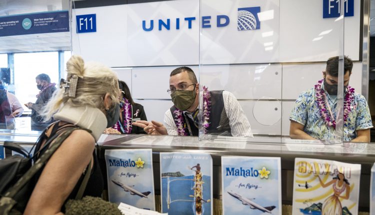 United Airlines CEO wants to make Covid vaccines mandatory for employees