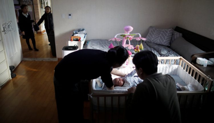 Seoul’s Advice to Pregnant Women: Cook, Clean and Stay Attractive