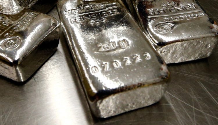 Silver Rises With Hype It’s the Next GameStop, but a Backlash Mutes Gains