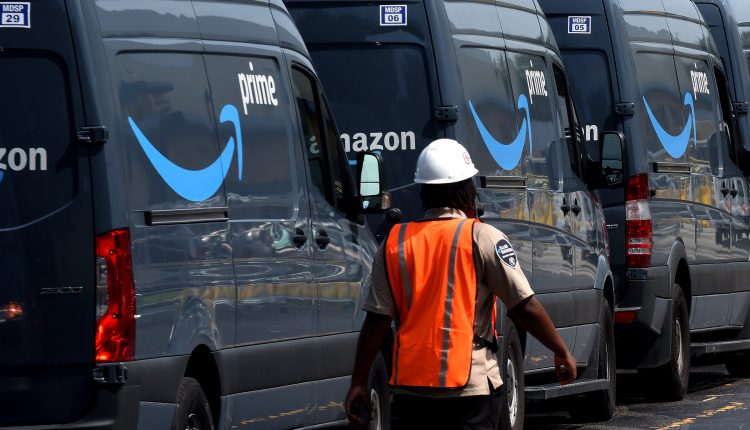 Amazon Mentor app tracks and disciplines delivery drivers