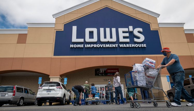 Lowe's (LOW) earnings Q4 2020 beats estimates