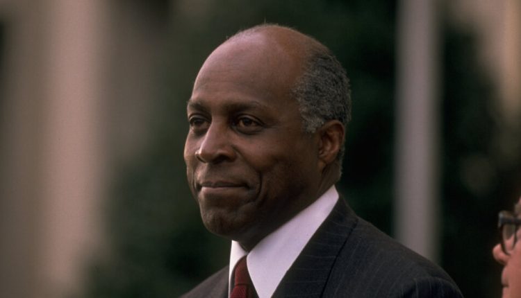 Vernon Jordan, Civil Rights Leader and D.C. Power Broker, Dies at 85