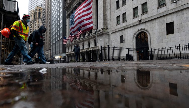 Bank and cyclical stocks are worth buying on a dip