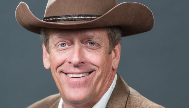 Kent Taylor, Texas Roadhouse Founder and C.E.O., Dies at 65