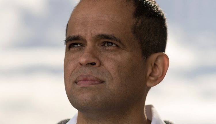 Zappos Chief Executive is Looking For a Way Forward