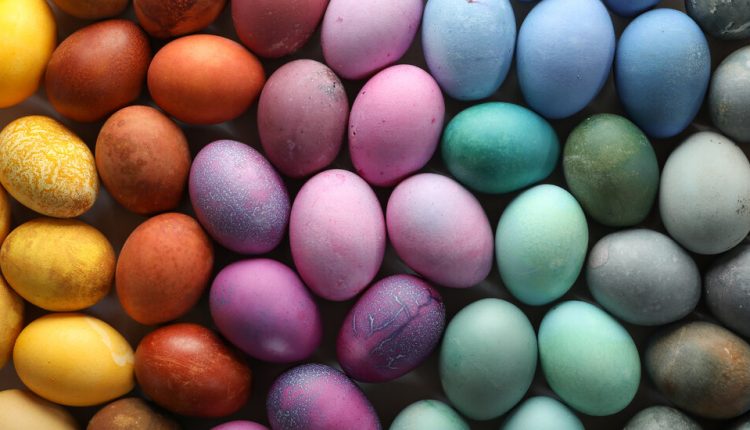 Naturally Dye Your Easter Eggs