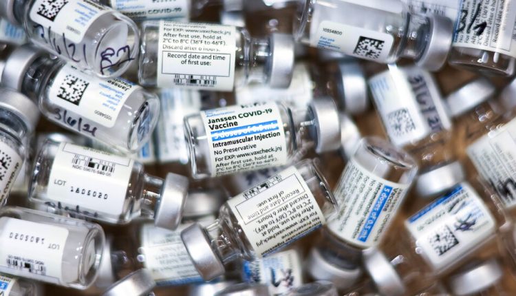 ‘We Were Flying Blind’: A Dr.’s Account of a Woman’s J.&J. Vaccine-Related Blood Clot Case