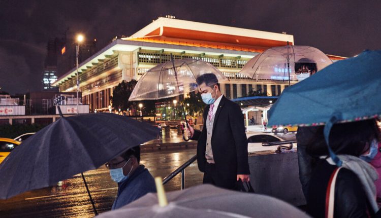 Taiwan Vows to Stick to Covid-19 Limits