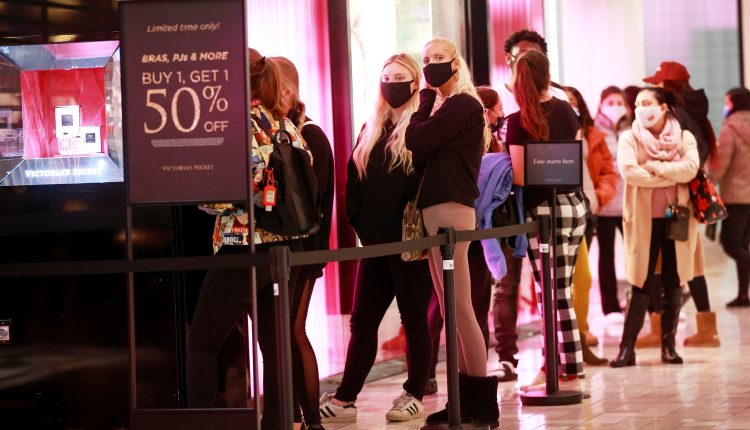 L Brands (LB) says holiday same-store sales rose 5%