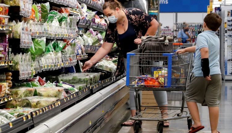 Walmart customers don't expect a speedy economic recovery, top exec says