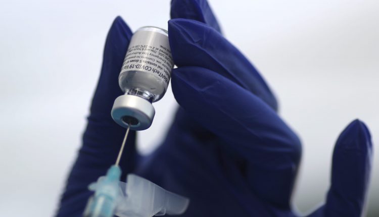 U.S. ‘flying blindly’ when it comes to new Covid variant, says doctor