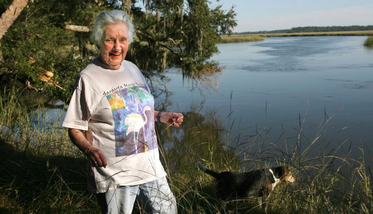 Eleanor Torrey West, Preserver of Her Inherited Island, Dies at 108