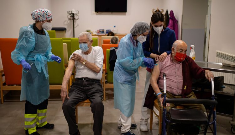 E.U. Makes a Sudden and Embarrassing U-Turn on Vaccines