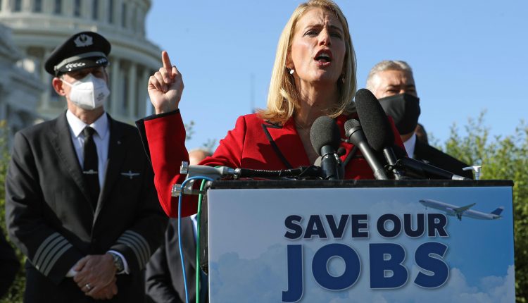 Airlines, labor unions seek more federal aid with travel demand still low