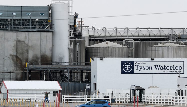 Tyson Foods begins vaccinating workers, but struggles to find doses