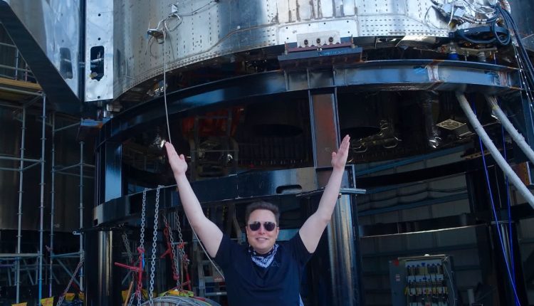 Elon Musk's SpaceX raised $850 million at $419.99 a share