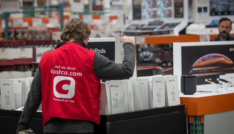 Costco is raising its minimum wage to $16 for its hourly store workers