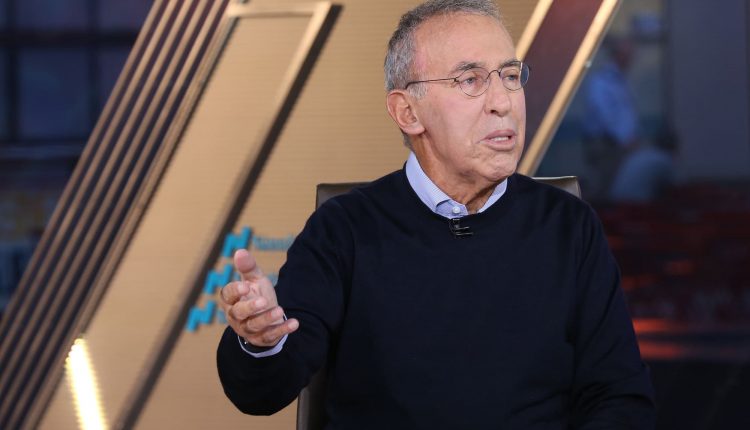 Billionaire investor Ron Baron sells 1.8 million Tesla shares