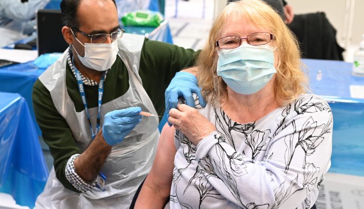 Charts show how vaccines are working