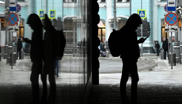 Russia Says It Is Slowing Access to Twitter