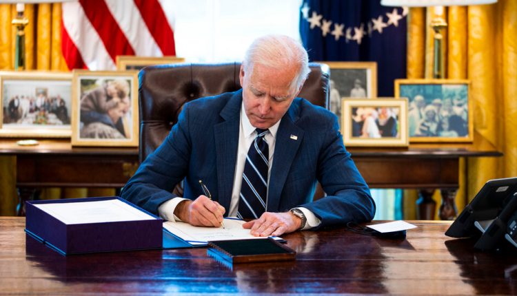 A Last-Minute Add to Stimulus Bill Could Restrict State Tax Cuts