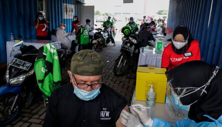 Biden Takes First Tentative Steps to Address Global Vaccine Shortage