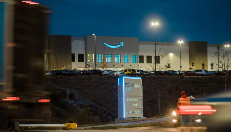 Amazon’s Clashes With Labor: Days of Conflict and Control