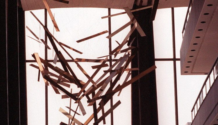 Lippold’s Soaring Lincoln Center Sculpture Lands at La Guardia