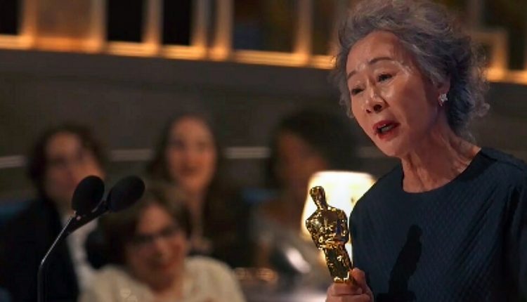 Chloé Zhao and Yuh-Jung Youn Make History at 2021 Oscars