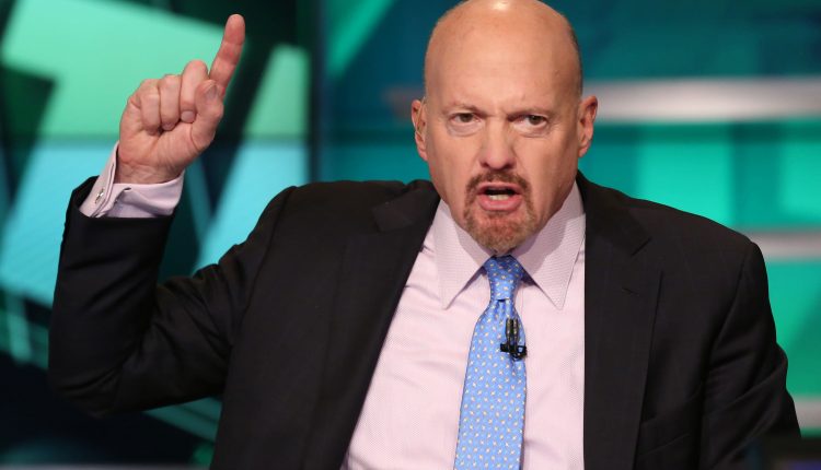 Cramer rips AT&T over WarnerMedia deal and the planned dividend cut