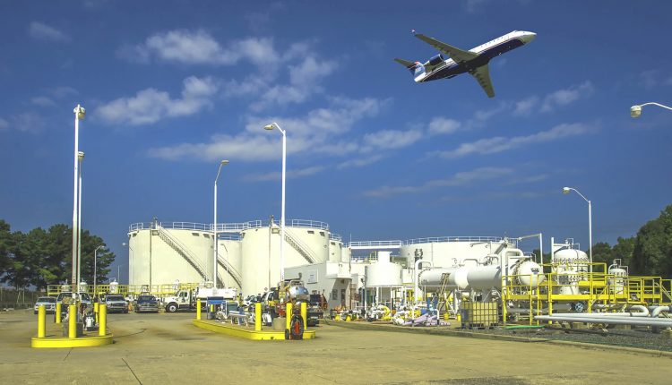 Pipeline outage forces airlines to consider other fuel supplies